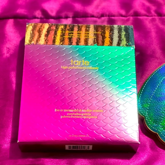 Tarte limited edition, Be a Mermaid & make waves palette - Picture 2 of 11